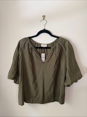 LOFT Olive Green Split V-Neck Puff Sleeve Top